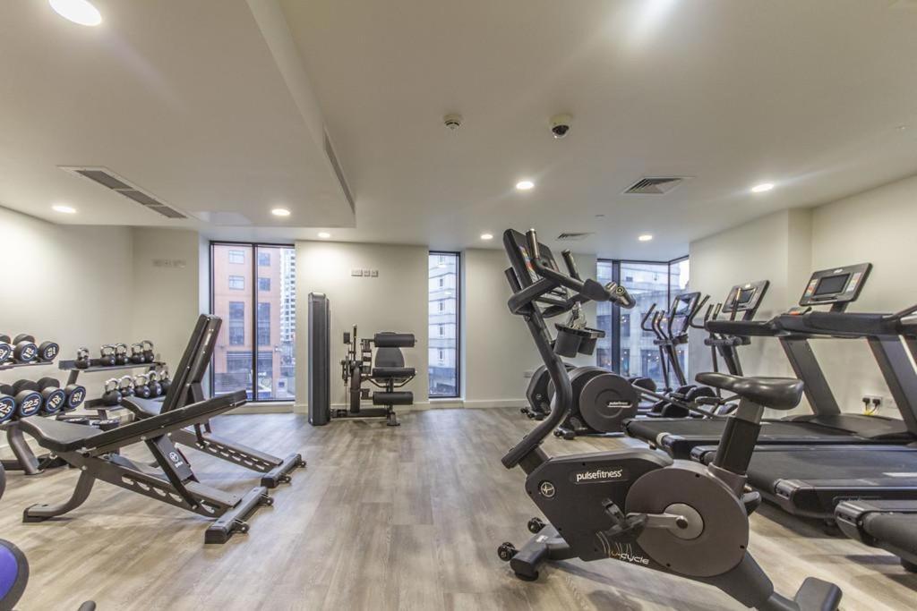 Premium Deals L Last-Minute Stay L 4 Min Walk To Birmingham Central Library L 18Th Floor 2 Bed 2 Bath City Centre Penthouse With Gym & Netflix By Jvt Short Lets Eksteriør billede