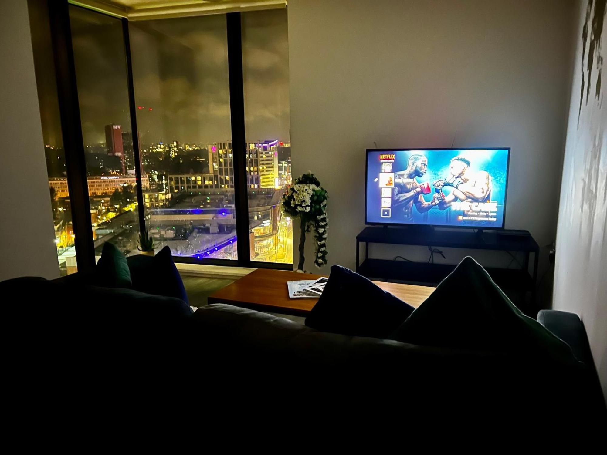 Premium Deals L Last-Minute Stay L 4 Min Walk To Birmingham Central Library L 18Th Floor 2 Bed 2 Bath City Centre Penthouse With Gym & Netflix By Jvt Short Lets Eksteriør billede