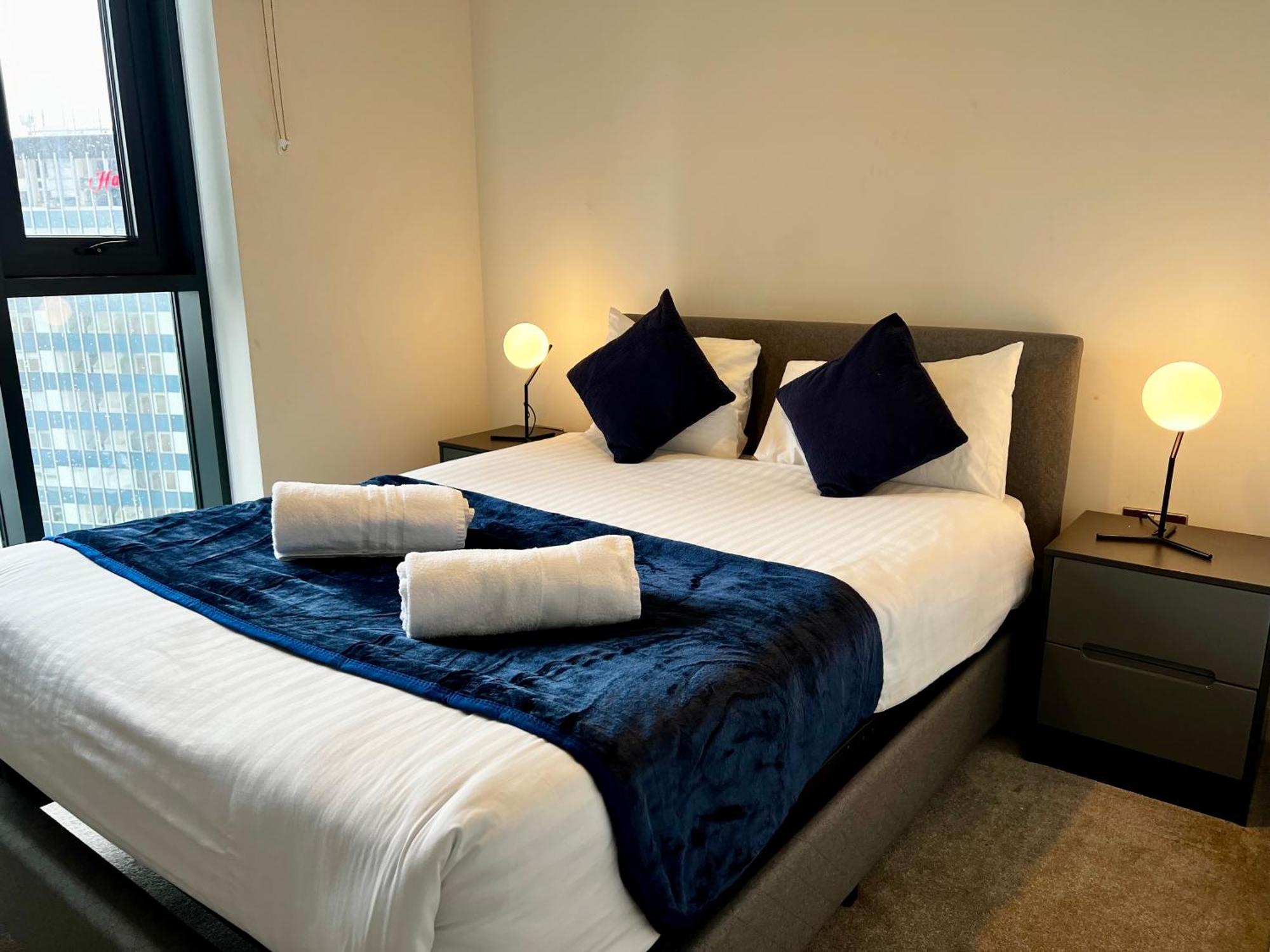 Premium Deals L Last-Minute Stay L 4 Min Walk To Birmingham Central Library L 18Th Floor 2 Bed 2 Bath City Centre Penthouse With Gym & Netflix By Jvt Short Lets Eksteriør billede