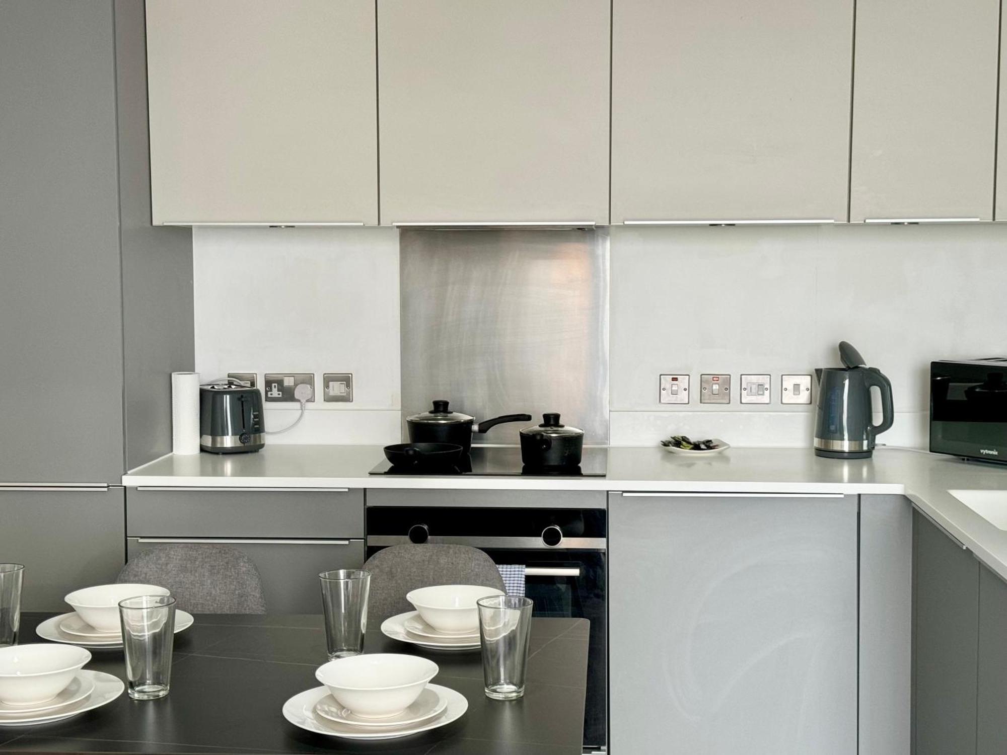 Premium Deals L Last-Minute Stay L 4 Min Walk To Birmingham Central Library L 18Th Floor 2 Bed 2 Bath City Centre Penthouse With Gym & Netflix By Jvt Short Lets Eksteriør billede