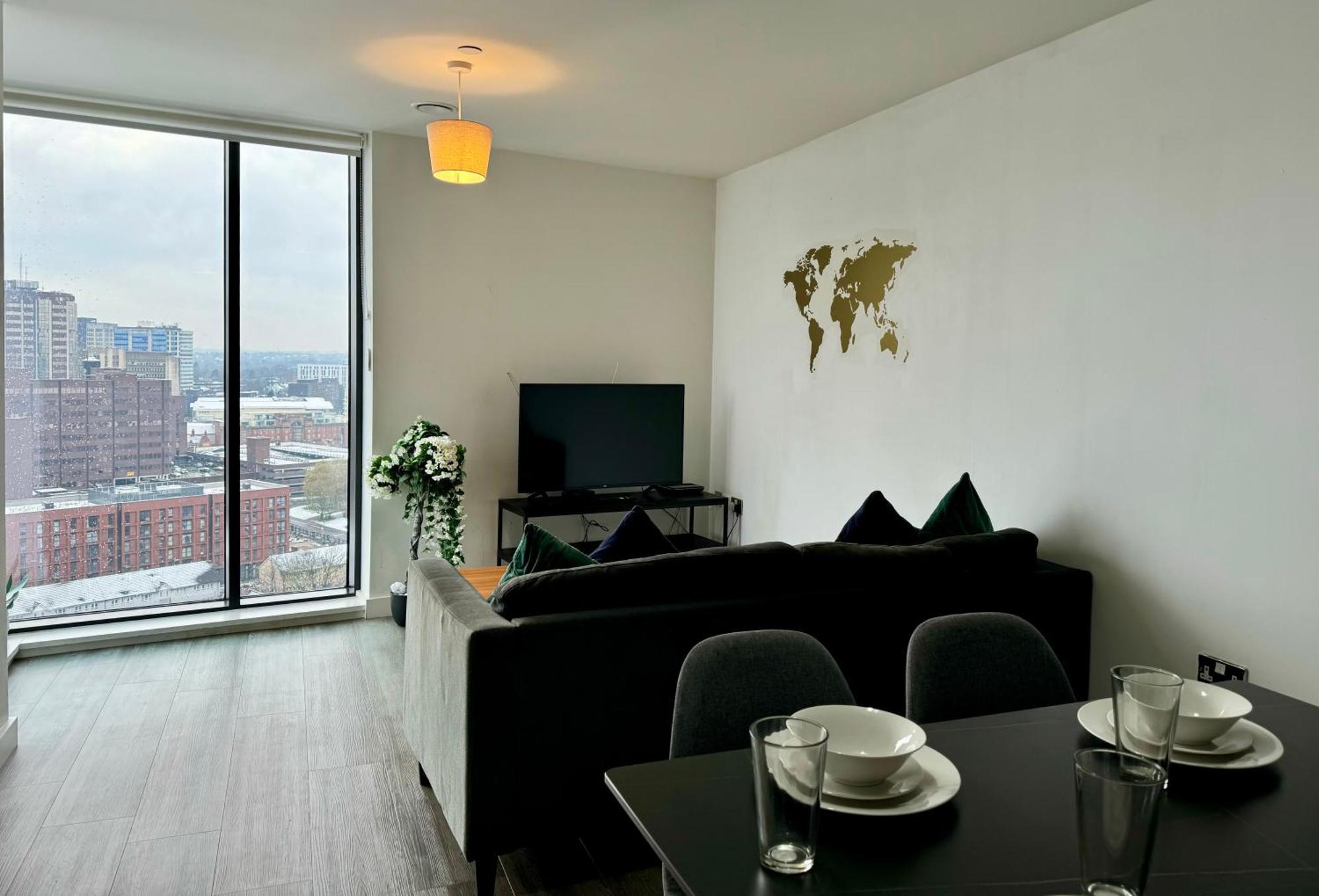 Premium Deals L Last-Minute Stay L 4 Min Walk To Birmingham Central Library L 18Th Floor 2 Bed 2 Bath City Centre Penthouse With Gym & Netflix By Jvt Short Lets Eksteriør billede