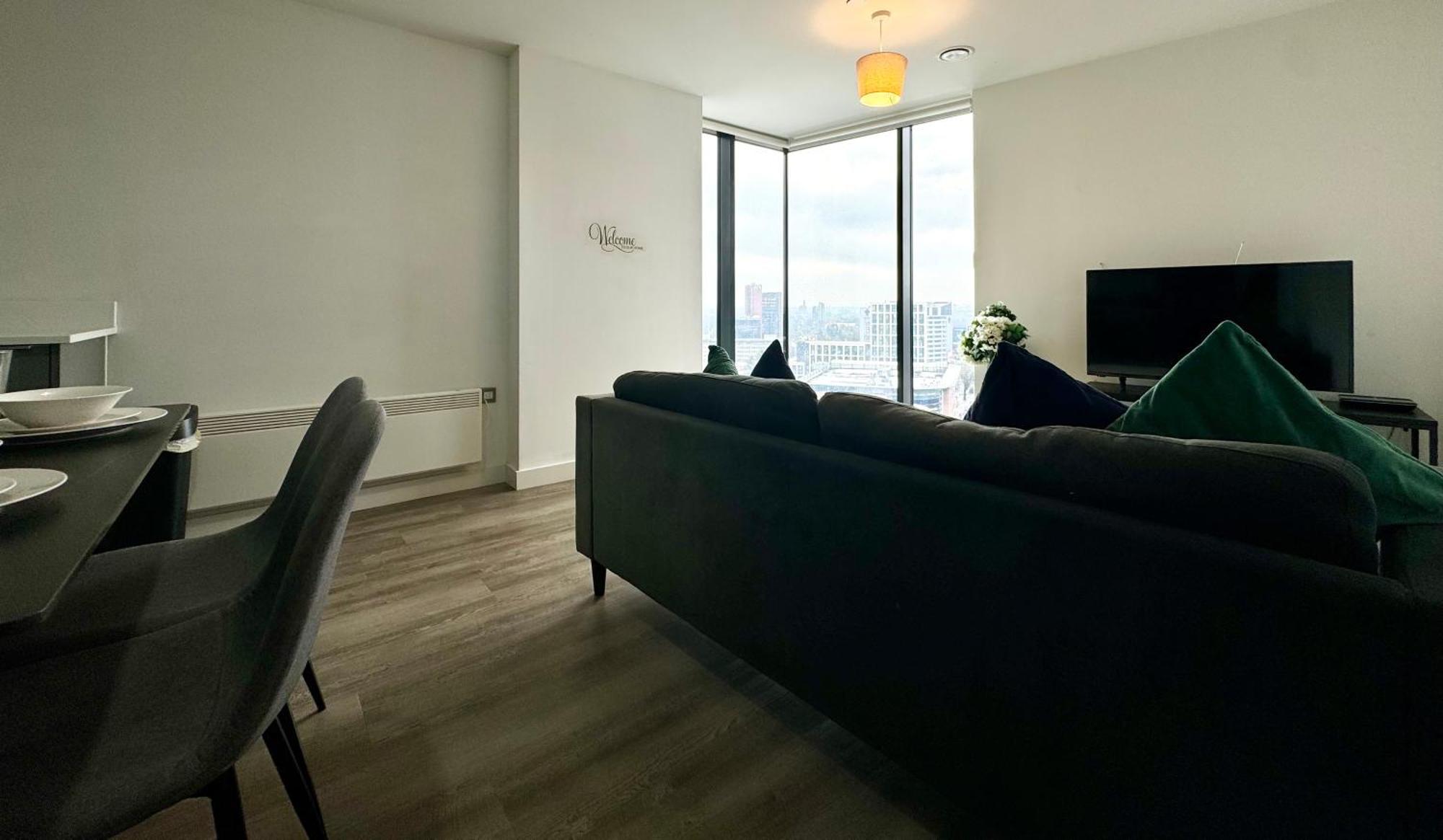 Premium Deals L Last-Minute Stay L 4 Min Walk To Birmingham Central Library L 18Th Floor 2 Bed 2 Bath City Centre Penthouse With Gym & Netflix By Jvt Short Lets Eksteriør billede