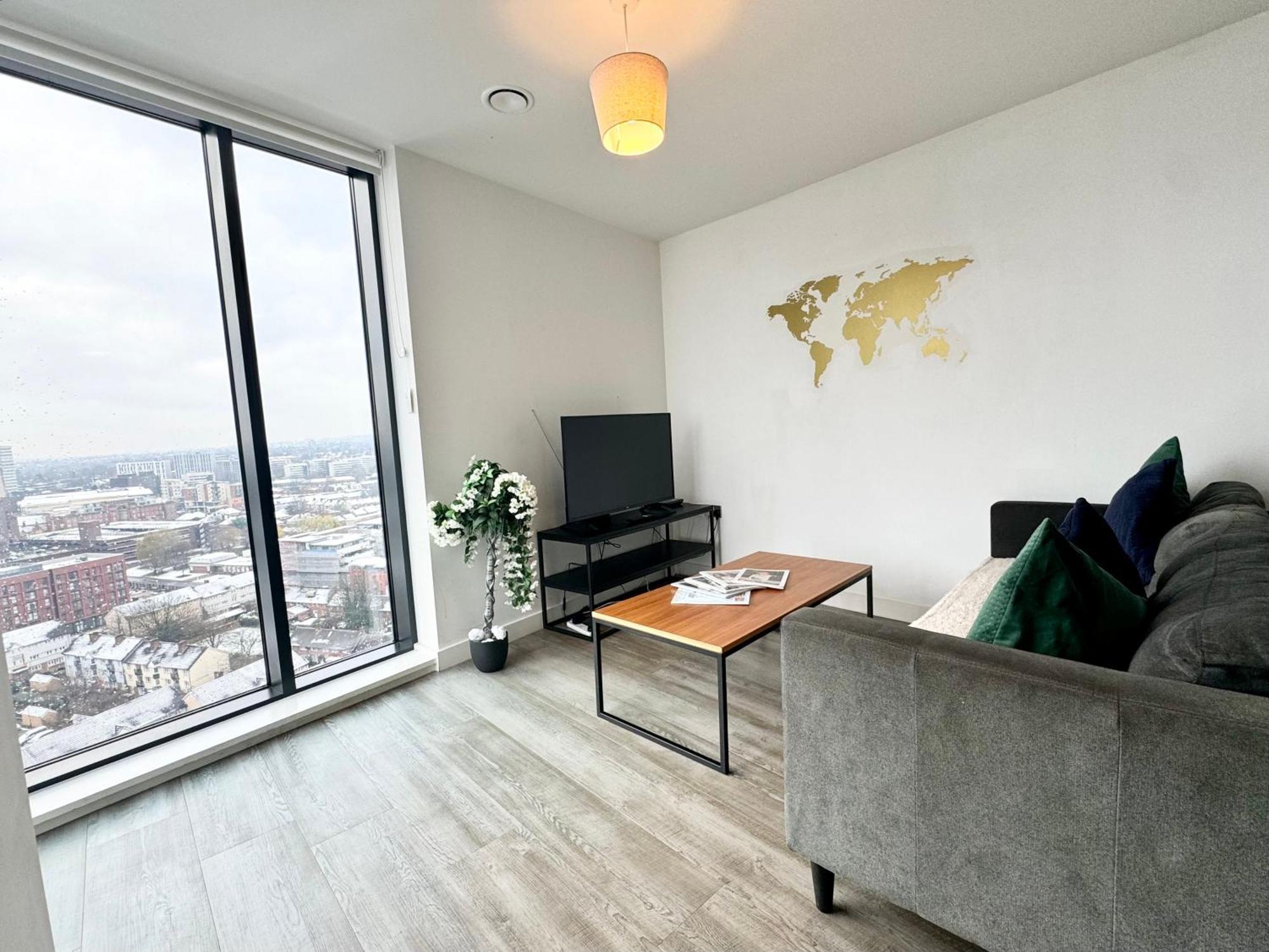 Premium Deals L Last-Minute Stay L 4 Min Walk To Birmingham Central Library L 18Th Floor 2 Bed 2 Bath City Centre Penthouse With Gym & Netflix By Jvt Short Lets Eksteriør billede